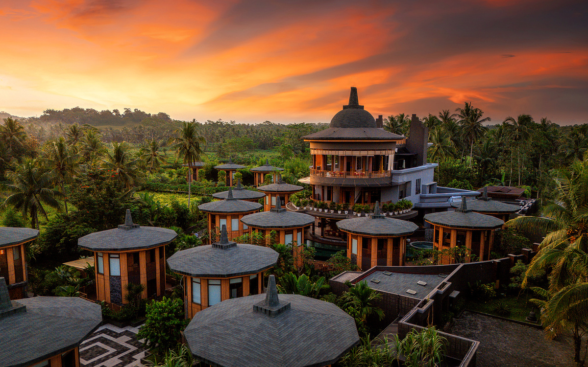 Le Temple — Felgra Photography
